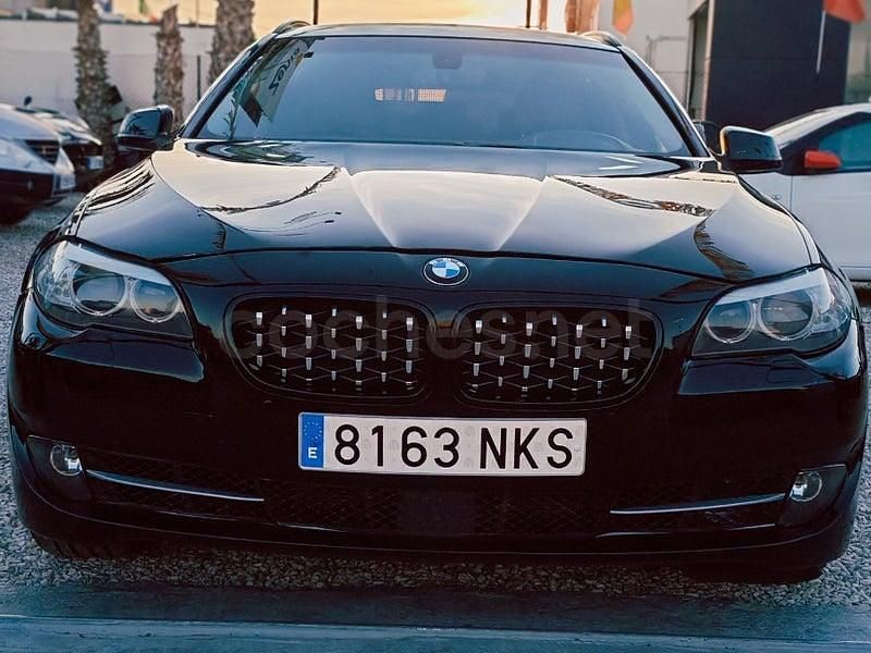 Käytetty BMW 530 Sport Line 258 HP (189 kW) 2012 Musta Farmari
