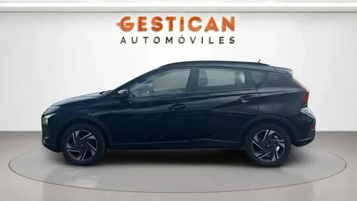 Usado Hyundai Bayon 101 CV (74 kW) 2022 Azul SUV
