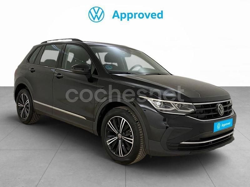 Negro Usado 2024 VW Tiguan Life SUV | 33.590 € (Precio justo) - Imagen 1/4