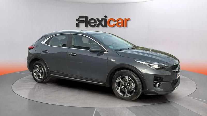 Usado Kia XCeed 120 CV (88 kW) 2022 Gris SUV