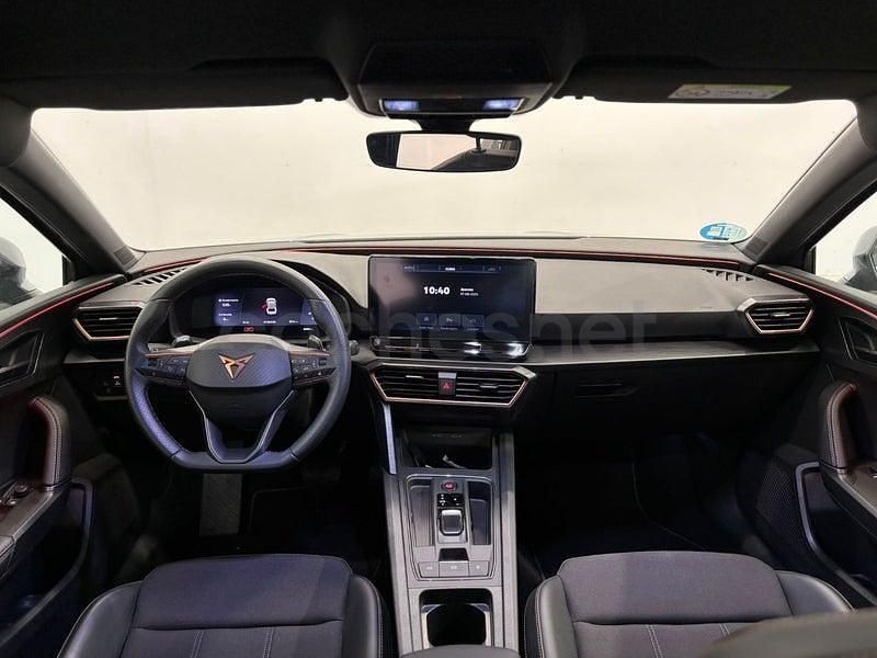 Usado Cupra Leon 150 CV (110 kW) 2024 Gris / plata Berlina