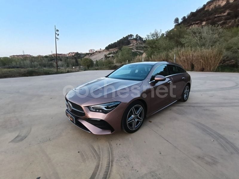Amarillo Usado 2023 Mercedes CLA200 Shooting Brake Familiar | 33.900 € (Buen precio) - Imagen 1/4