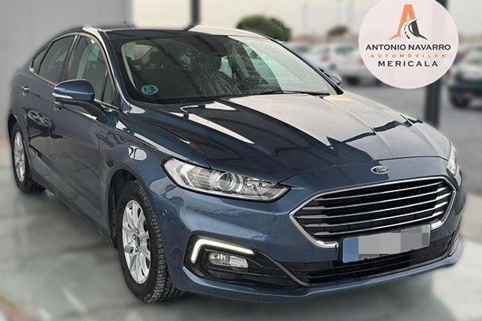 Usado Ford Mondeo Business Edition 235 CV (172 kW) 2019 Azul Berlina