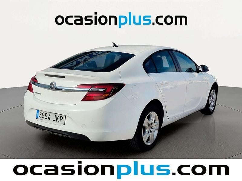 Usado Opel Insignia Selective 140 CV (102 kW) 2015 Blanco Berlina