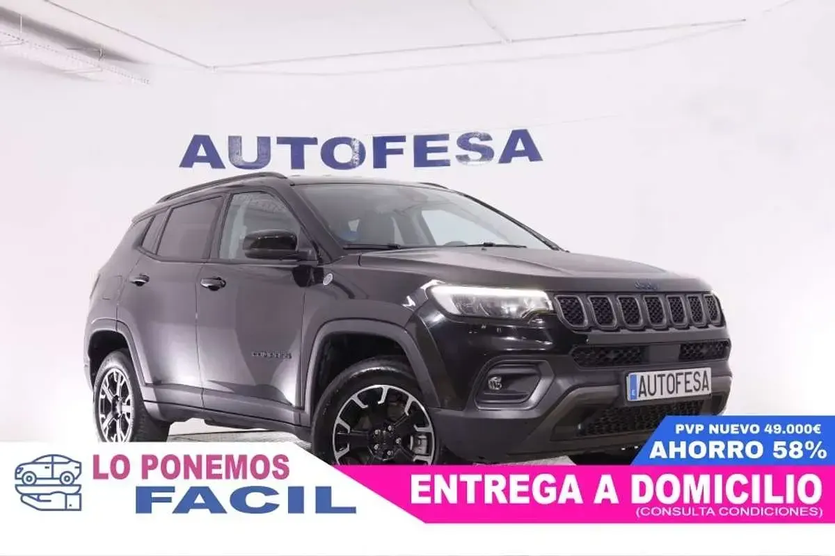 Usado Jeep Compass Trailhawk 241 CV (177 kW) 2022 Negro SUV