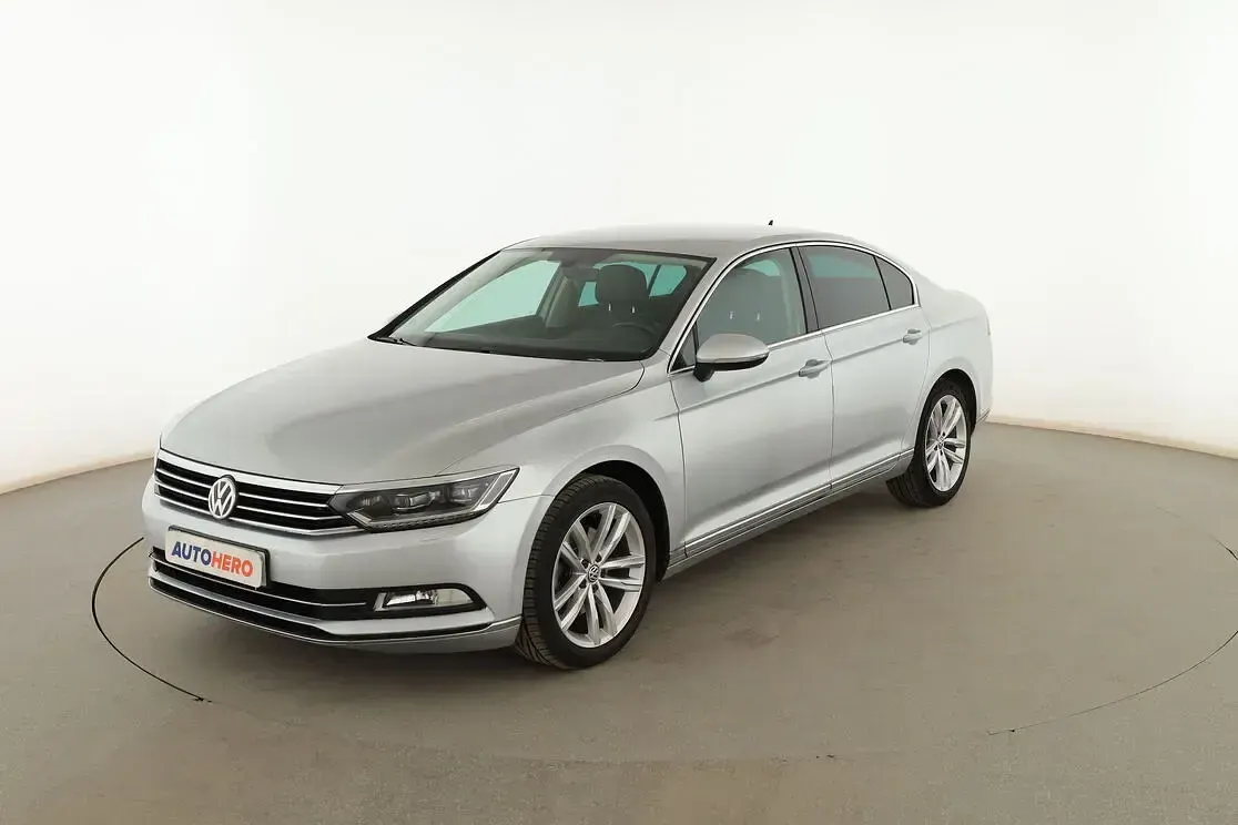 Usado VW Passat Sport 180 CV (132 kW) 2016 Berlina
