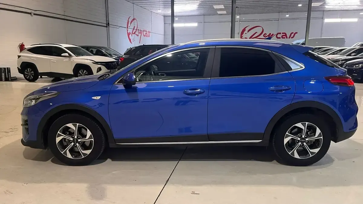 Usado Kia XCeed 120 CV (88 kW) 2022 Azul SUV