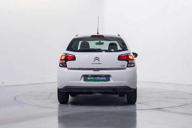 Usado Citroën C3 PureTech 68 CV (50 kW) 2015 Blanco Utilitario