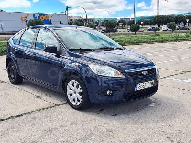 Usado Ford Focus Titanium 109 CV (80 kW) 2010 Azul Berlina