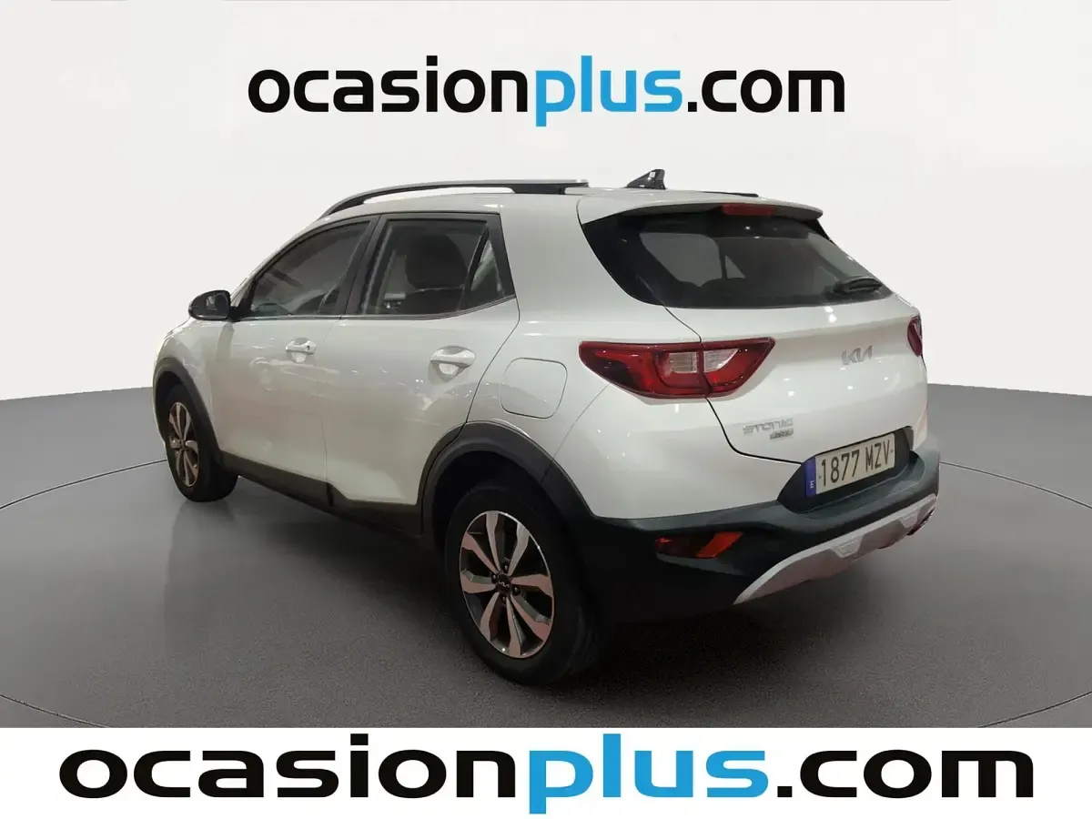 Usado Kia Stonic 100 CV (73 kW) 2025 Blanco SUV