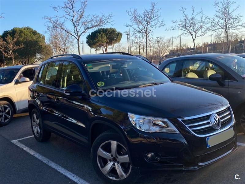 Usado VW Tiguan Advance 140 CV (102 kW) 2011 Negro SUV