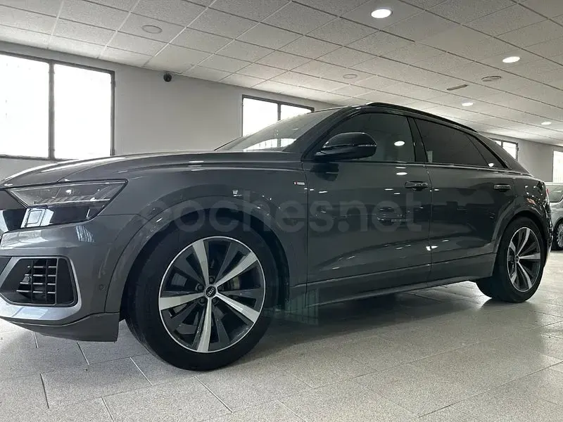 Usado Audi Q8 Sport 340 HP (250 kW) 2022 Cinzento SUV