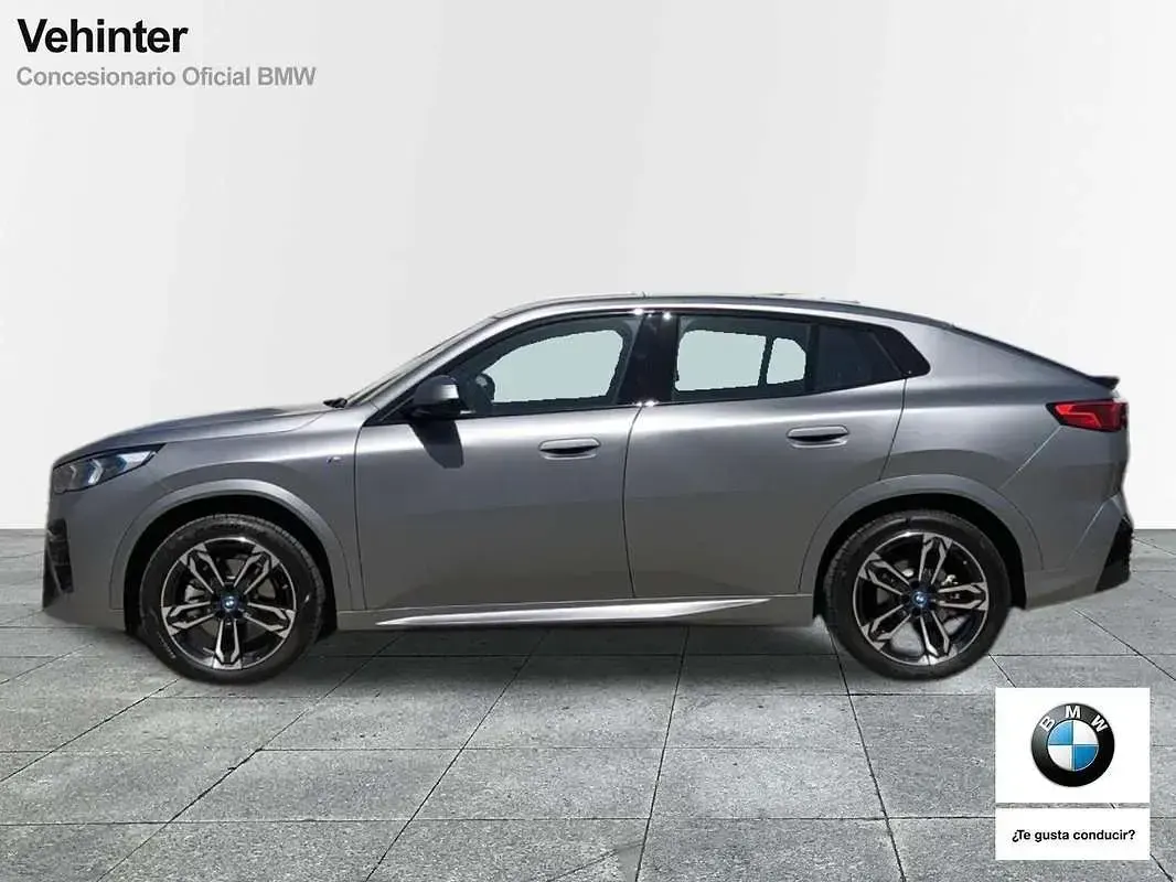 Usado BMW iX2 230 kW (313 CV) 2024 Gris SUV