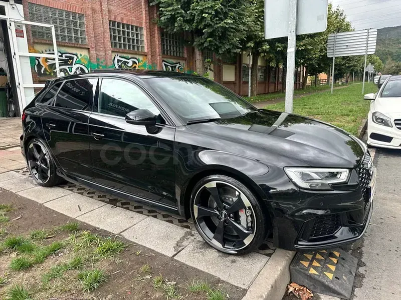 Usado Audi RS3 400 CV (294 kW) 2018 Negro Berlina