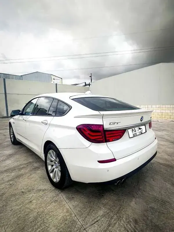 Usado BMW 530 245 CV (180 kW) 2011 Blanco Berlina