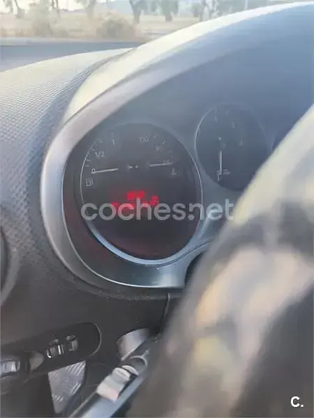 Usado Seat Leon Sport 140 CV (102 kW) 2006 Negro Utilitario