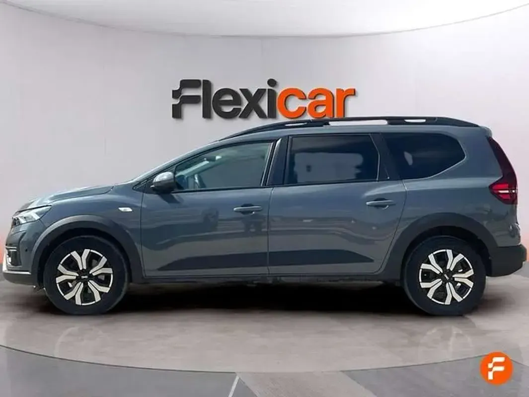 Usado Dacia Jogger Expression 110 CV (80 kW) 2024 Gris Monovolumen