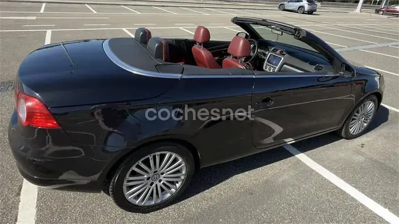 Usado VW Eos Individual 140 CV (102 kW) 2007 Negro Descapotable