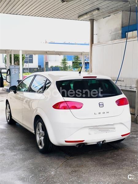 Usado Seat Leon Sport 160 CV (117 kW) 2009 Blanco Utilitario