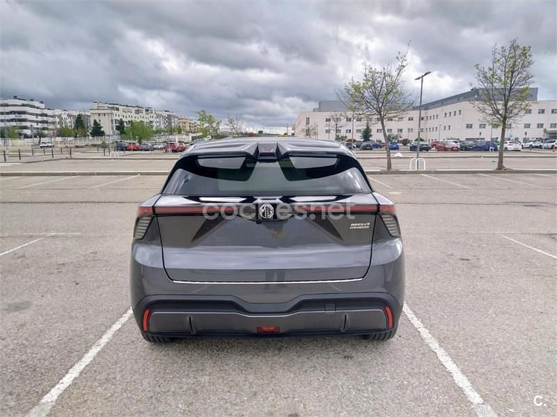 Eléctrico Usado 2023 MG MG4 EV Luxury Utilitario | 21.500 € - Imagen 1/4