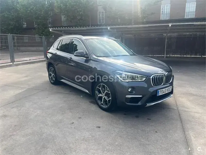Usado BMW X1 190 CV (139 kW) 2018 Gris / plata SUV
