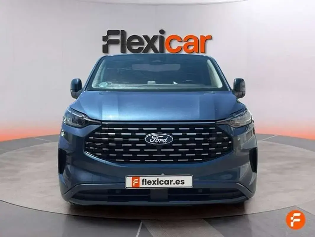 Usado Ford Tourneo Custom Titanium X 170 CV (125 kW) 2025 Azul Van