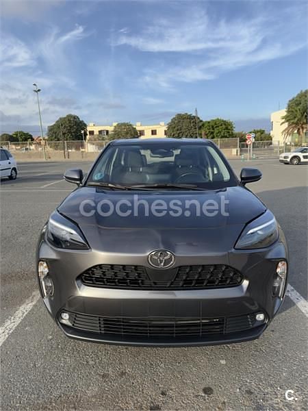 Beige Usado 2024 Toyota Yaris Cross Active SUV | 22.500 € (Buen precio) - Imagen 1/4