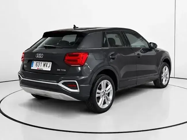 Usado Audi Q2 Advanced Plus 150 CV (110 kW) 2024 Gris SUV