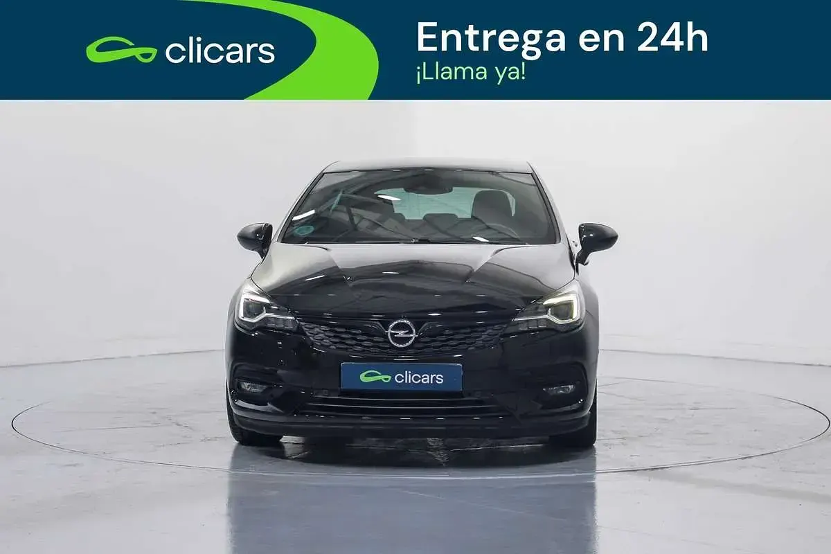 Usado Opel Astra Ultimate 145 CV (106 kW) 2021 Negro Utilitario