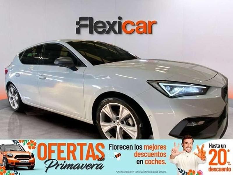 Usado Seat Leon Style 116 CV (85 kW) 2024 Blanco Utilitario