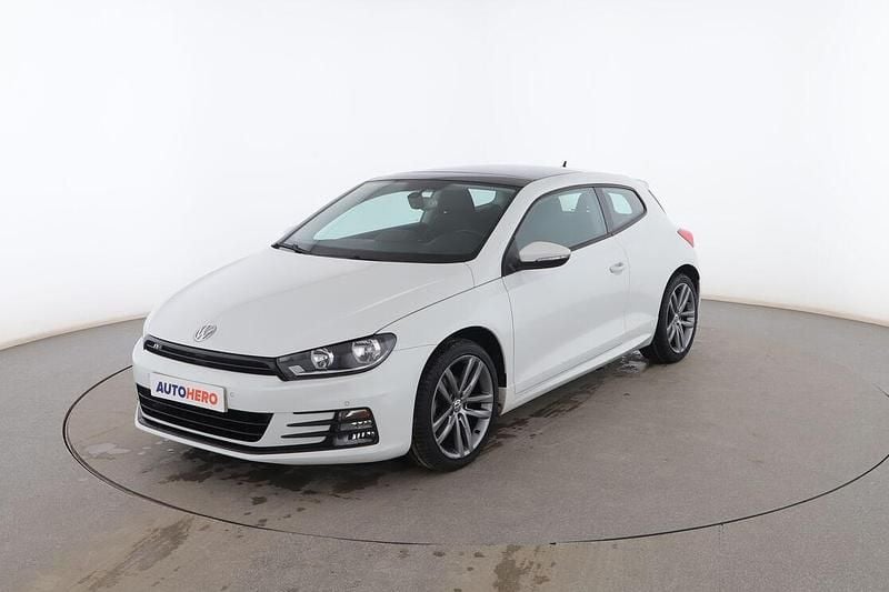 Blanco Usado 2015 VW Scirocco R-line BlueMotion Coupe | 14.599 € (Precio justo) - Imagen 1/3