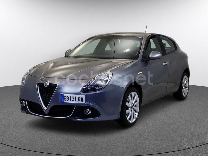 Gris / plata Usado 2020 Alfa Romeo Giulietta Utilitario | 16.340 € (Caro) - Imagen 1/4