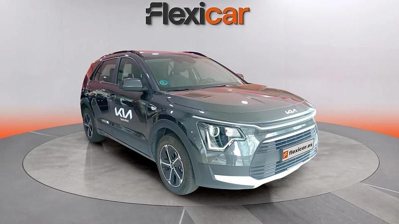 Usado Kia Niro 141 CV (103 kW) 2024 Gris SUV