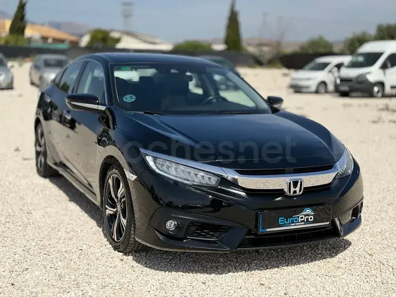 Usado Honda Civic Executive 182 CV (133 kW) 2018 Negro Berlina