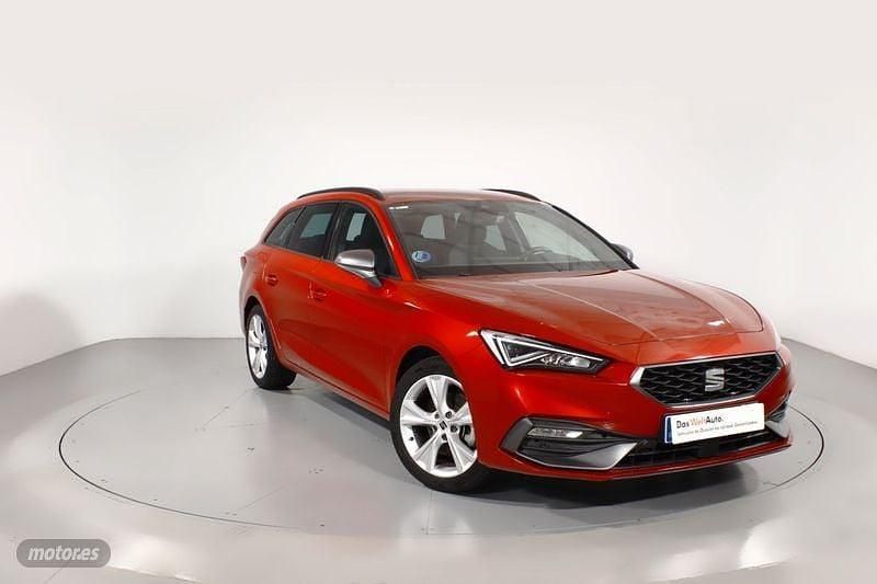 Rojo Usado 2024 Seat Leon FR Berlina | 26.000 € (Un poco caro) - Imagen 1/4