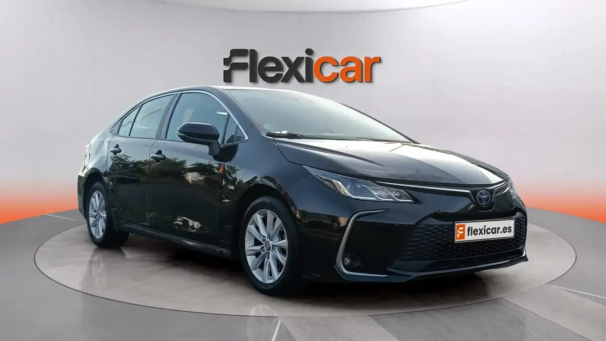 Usado Toyota Corolla Active 140 CV (102 kW) 2023 Negro Berlina