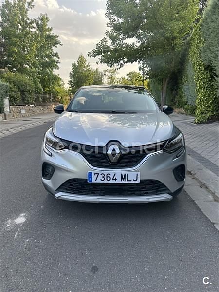 Usado Renault Captur Evolution 90 CV (66 kW) 2023 Gris / plata SUV