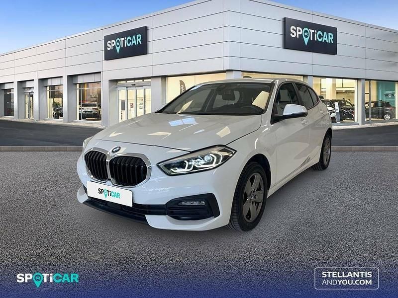 Blanco Usado 2022 BMW 118 Utilitario | 23.990 € (Un poco caro) - Imagen 1/4