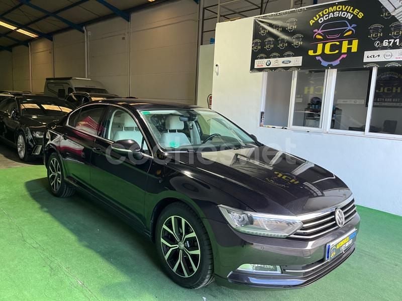 Usado VW Passat Advance 150 CV (110 kW) 2016 Negro Berlina