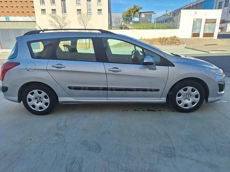 Usado Peugeot 308 SW Access 92 CV (67 kW) 2012 Gris / plata Familiar