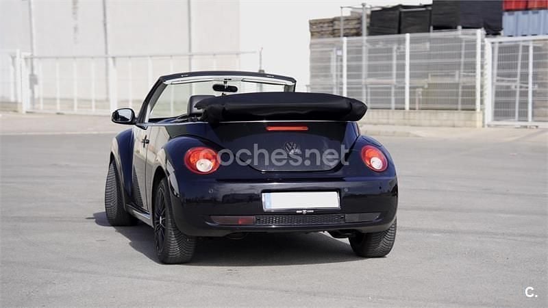 Usado VW New Beetle Cabriolet 102 CV (75 kW) 2009 Negro Descapotable