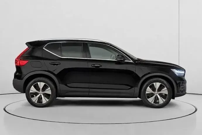 Usado Volvo XC40 Core 211 CV (155 kW) 2023 SUV