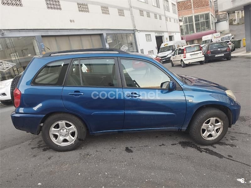 Usado Toyota RAV4 Luna 150 CV (110 kW) 2002 Azul SUV