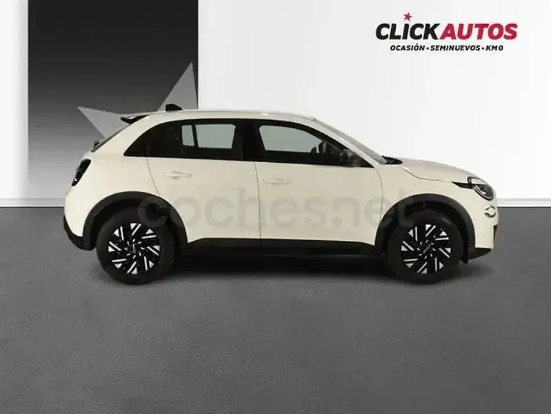 Usado Fiat 600 Pop 110 CV (80 kW) 2025 Blanco SUV