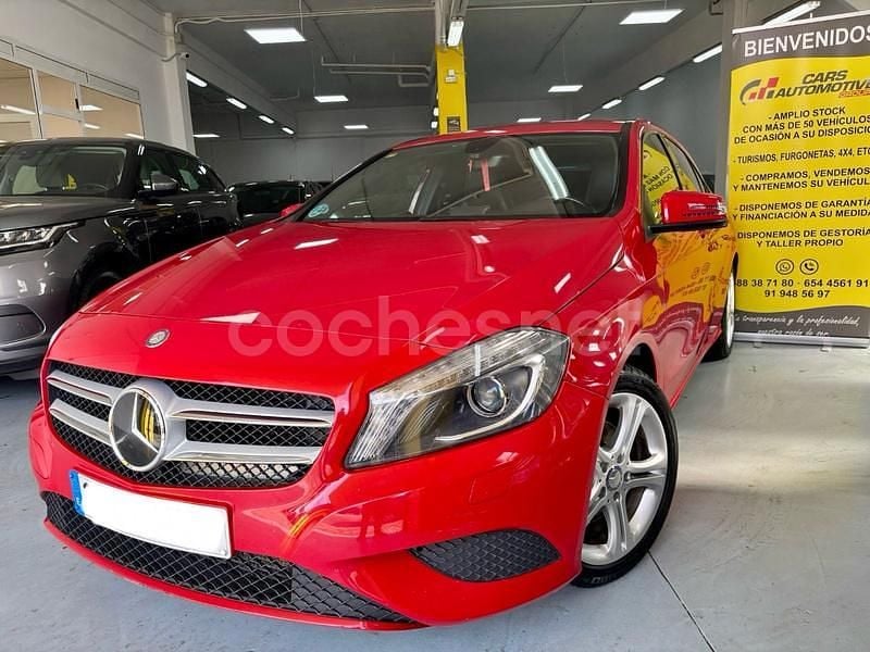 Rojo Usado 2014 Mercedes A200 Urban Berlina | 9995 € (Super precio) - Imagen 1/4