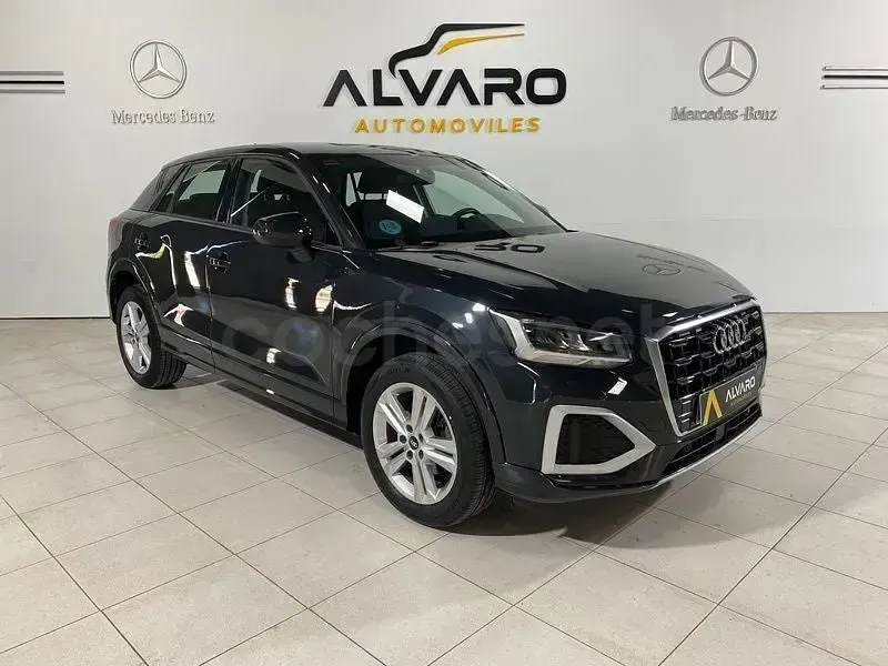 Usado Audi Q2 Advanced Plus 150 CV (110 kW) 2021 Gris / plata SUV