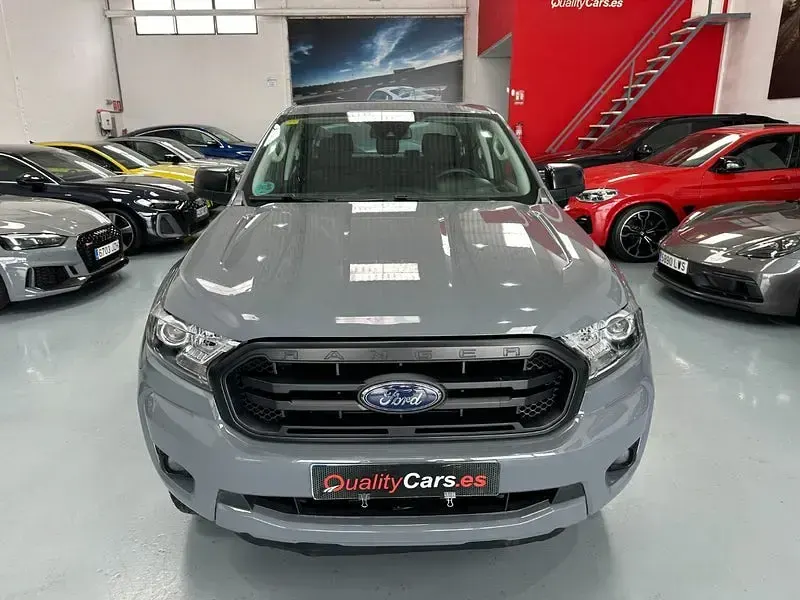 Usado Ford Ranger Limited 213 CV (156 kW) 2022 Gris / plata Pickup/Camioneta