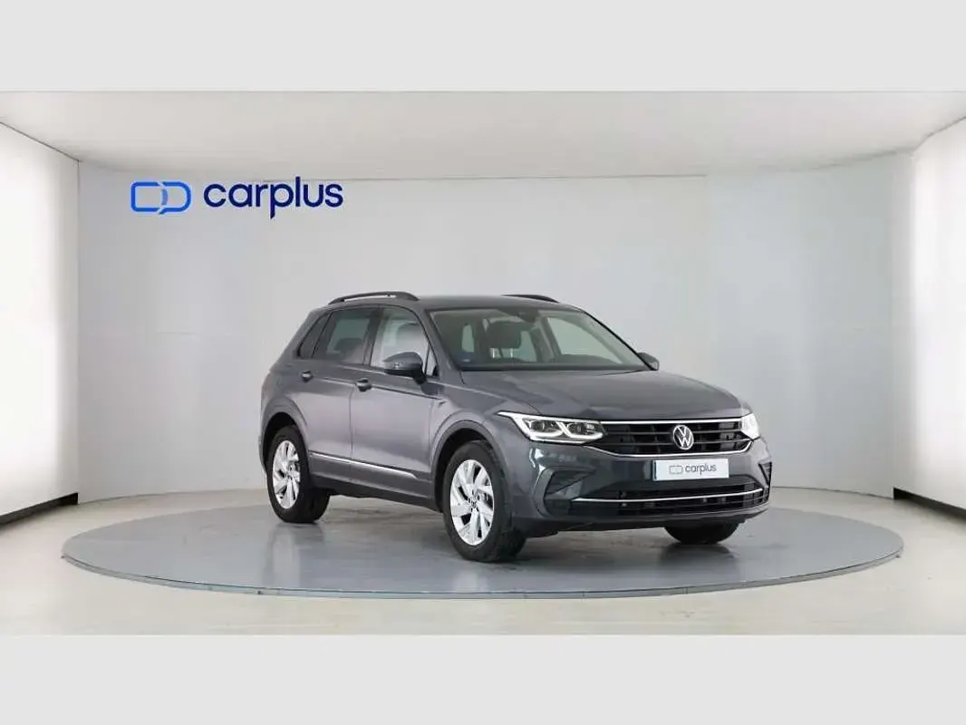 Usado VW Tiguan Life 245 CV (180 kW) 2022 Gris SUV
