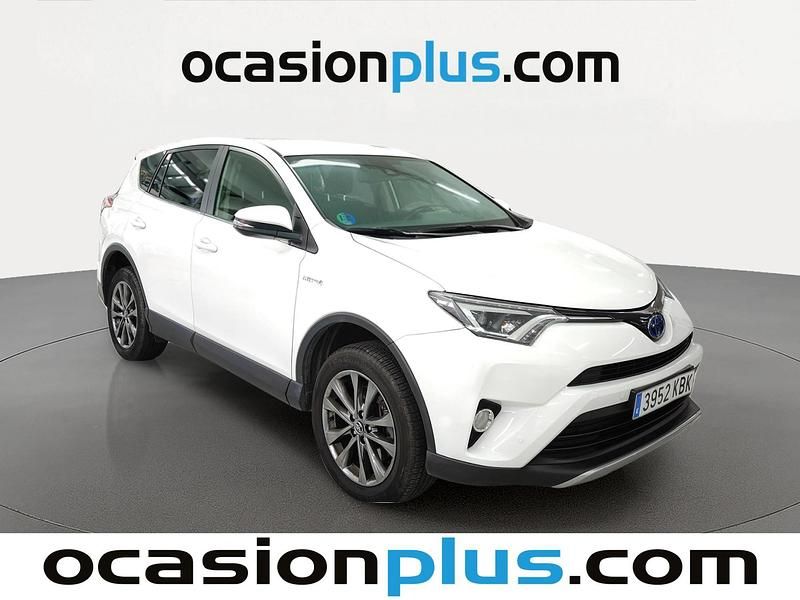 Usado Toyota RAV4 Hybrid Advance 197 CV (144 kW) 2017 Blanco SUV