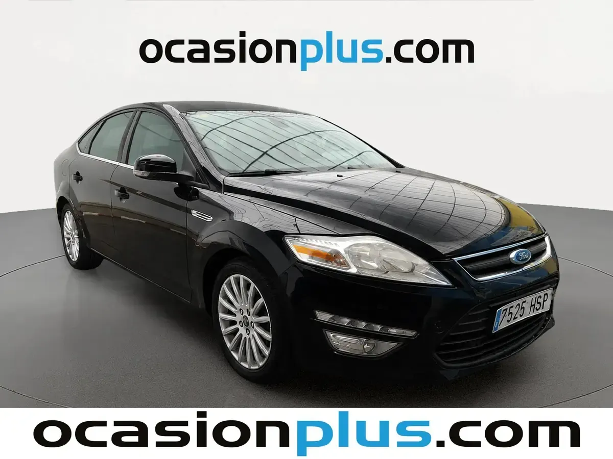 Usado Ford Mondeo Limited 140 CV (102 kW) 2013 Negro Berlina